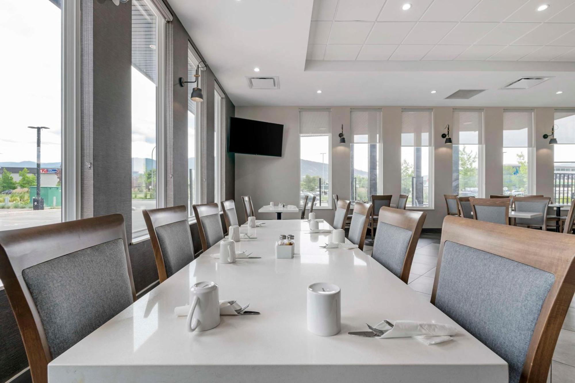 Best Western Premier Route 97 Vernon Exterior foto